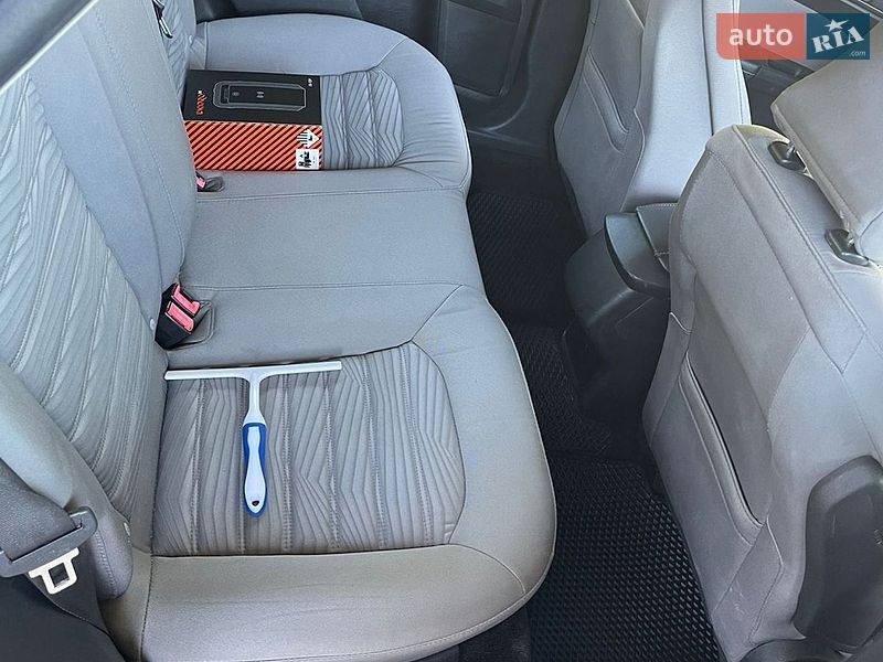 Седан Ford Fusion 2015 в Мукачево