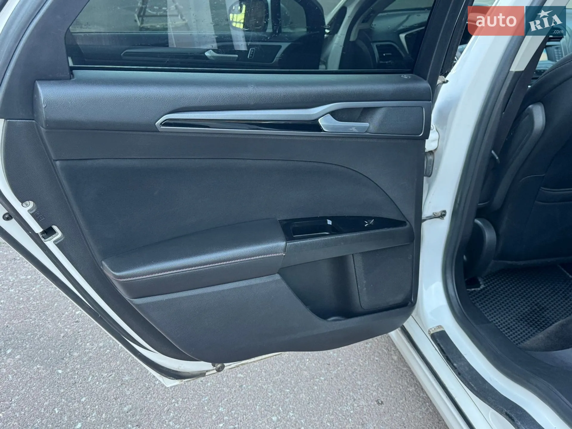 2013 Ford Fusion - мініатюра 28