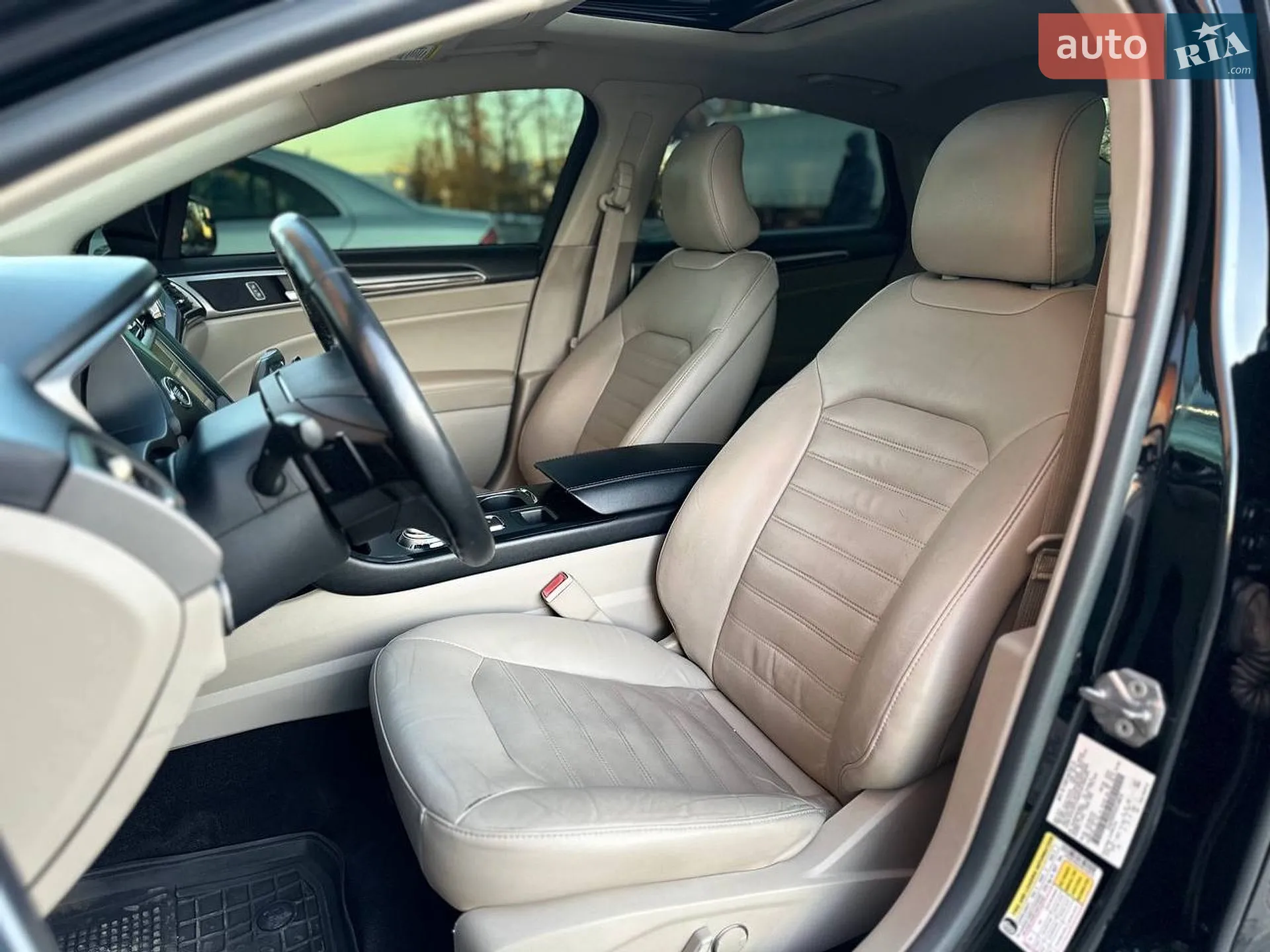 2017 Ford Fusion - мініатюра 16