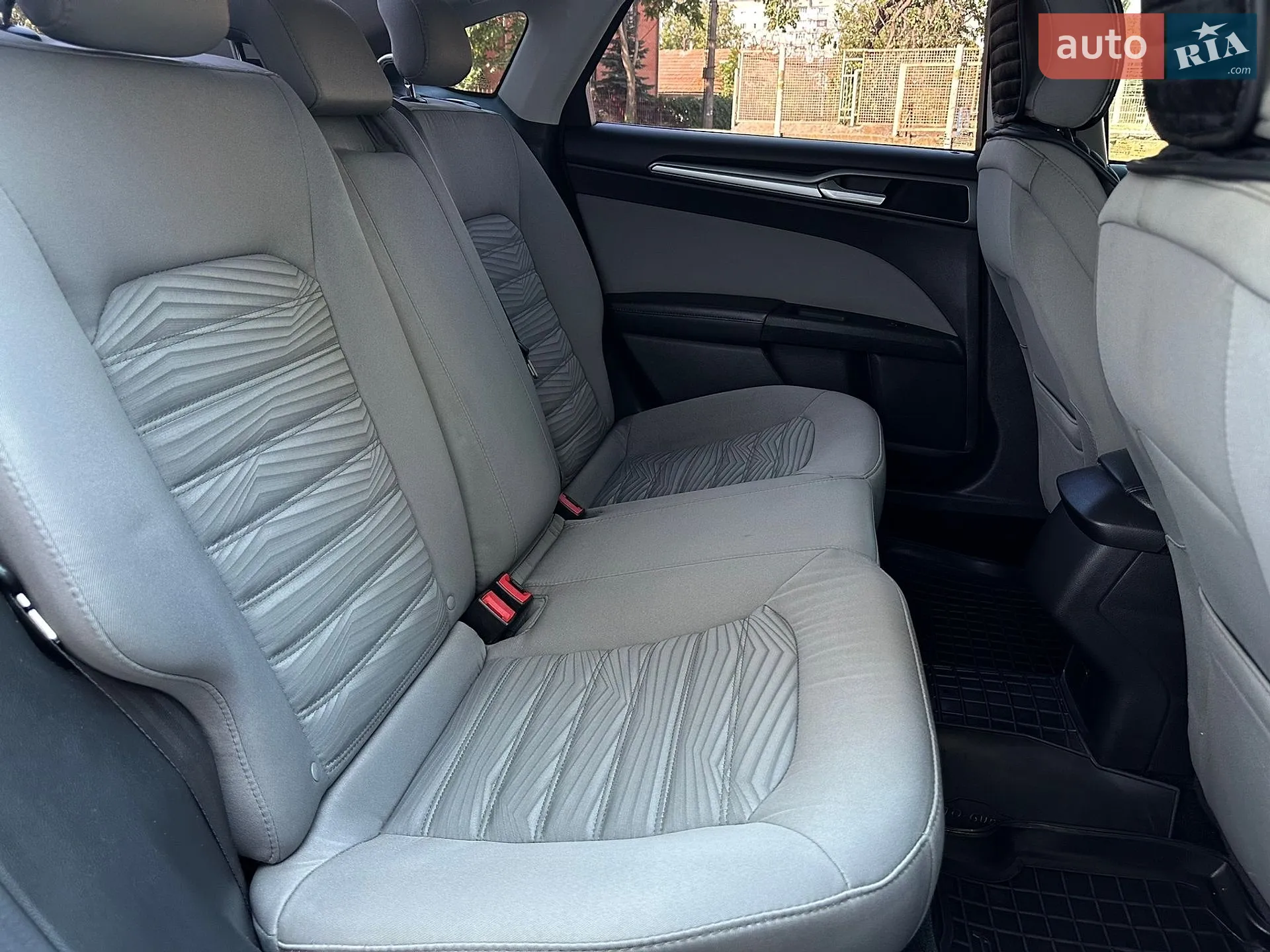 2016 Ford Fusion - мініатюра 33