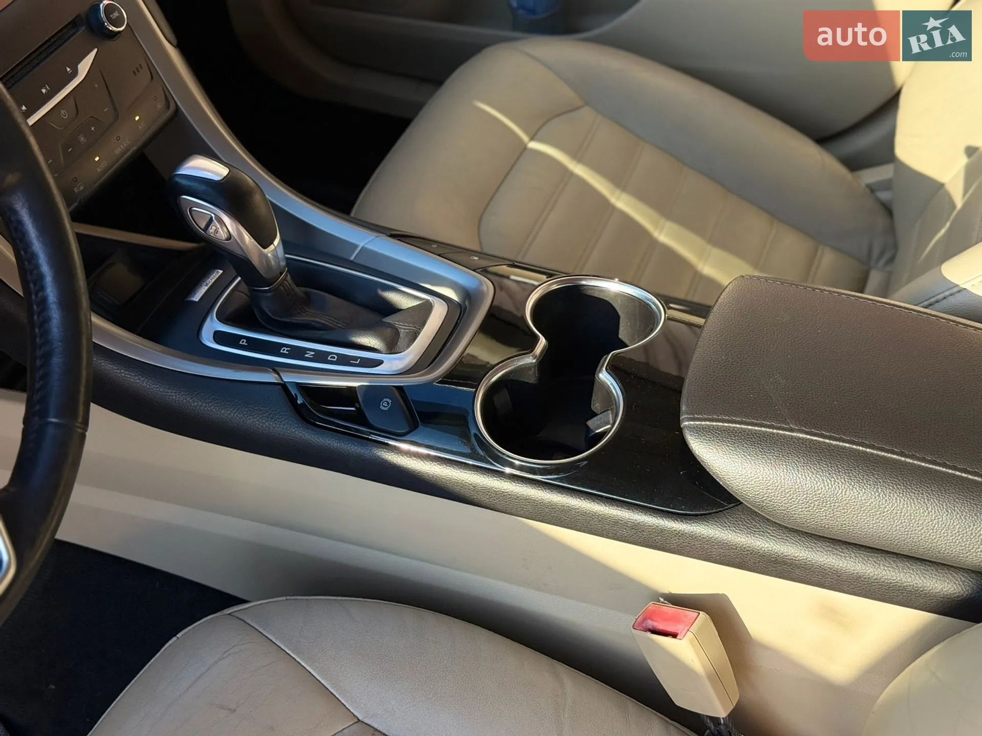 2014 Ford Fusion - мініатюра 21