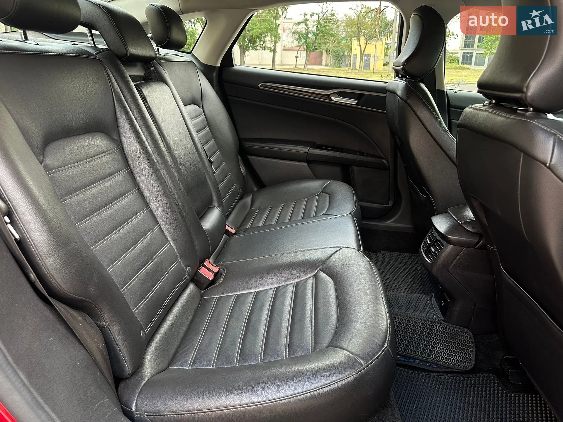 2016 Ford Fusion - мініатюра 25