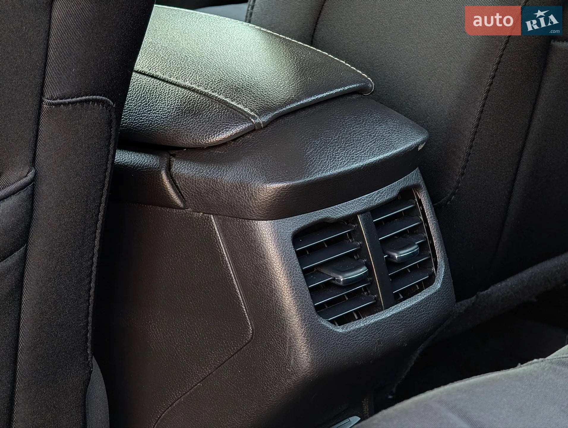 2016 Ford Fusion - мініатюра 39