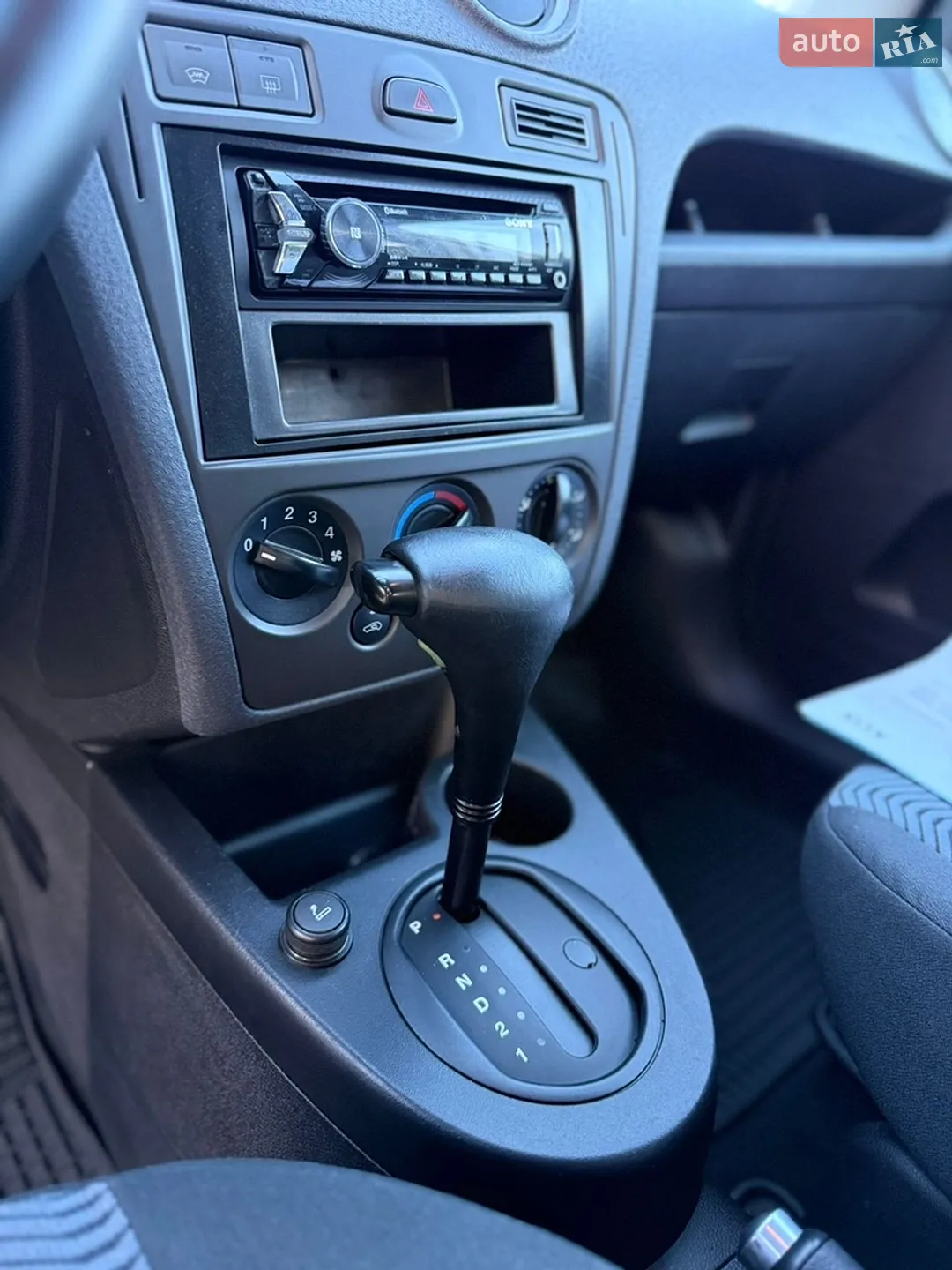 2010 Ford Fusion - мініатюра 13