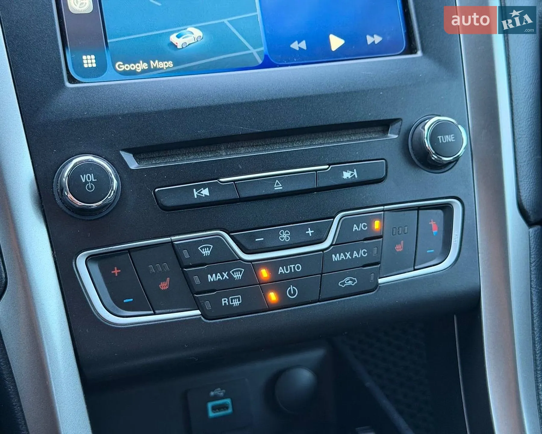 2016 Ford Fusion - мініатюра 31