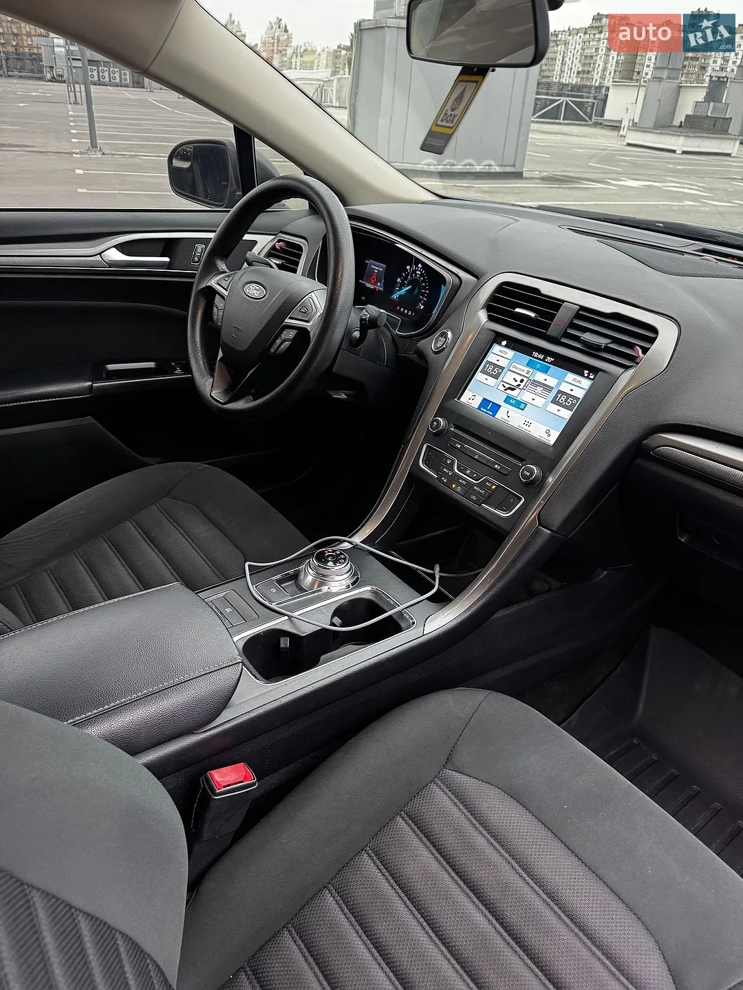 2016 Ford Fusion - мініатюра 28