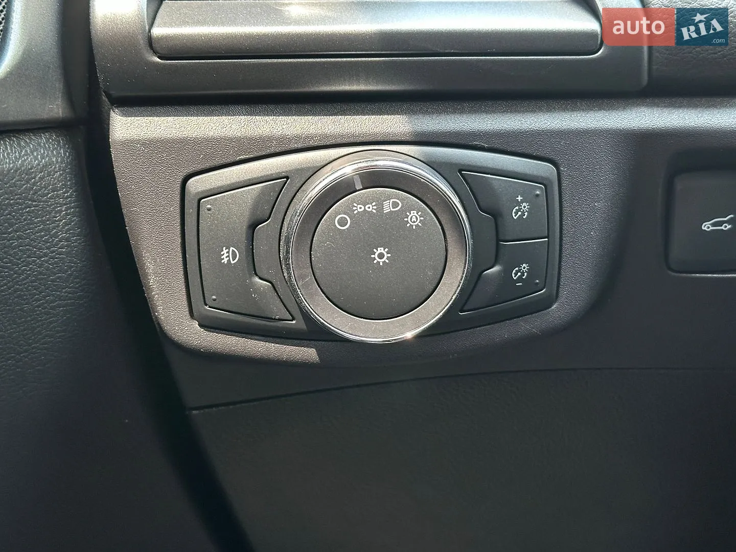 2016 Ford Fusion - мініатюра 26