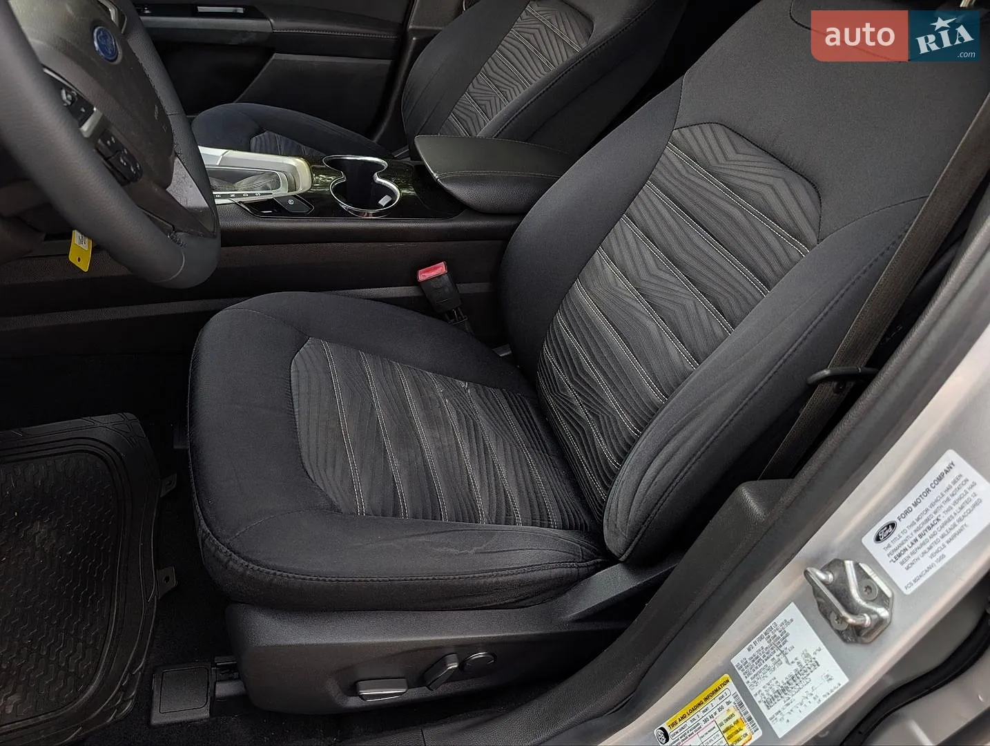 2016 Ford Fusion - мініатюра 28
