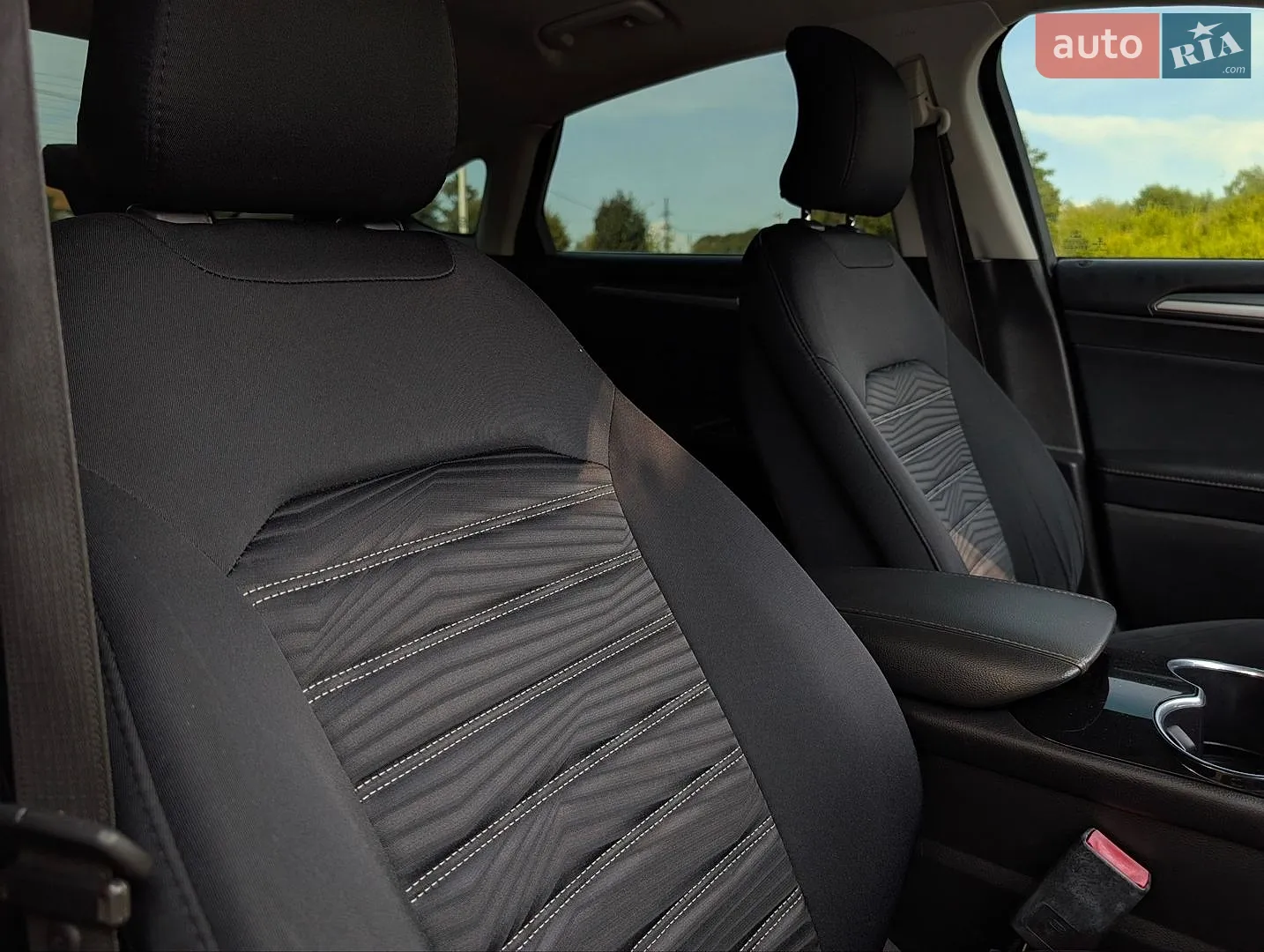 2016 Ford Fusion - мініатюра 31