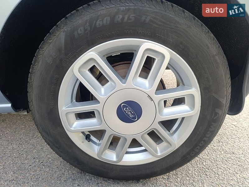 Хэтчбек Ford Fusion 2008 в Днепре
