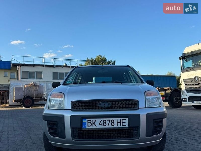 Хэтчбек Ford Fusion 2006 в Ровно