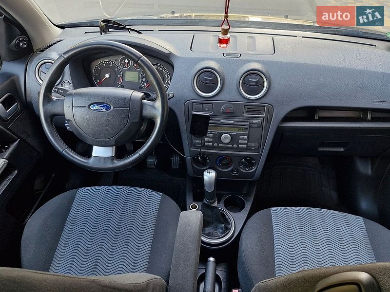 Хэтчбек Ford Fusion 2007 в Чернигове