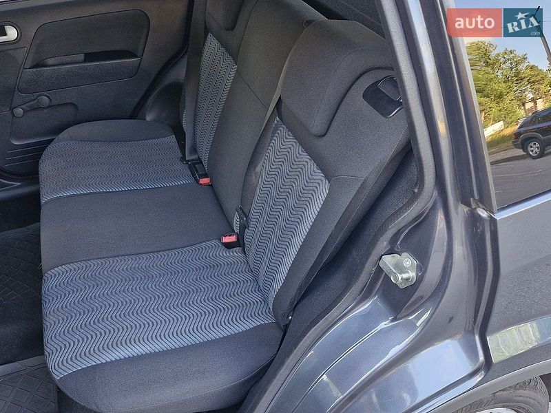 Хэтчбек Ford Fusion 2007 в Чернигове