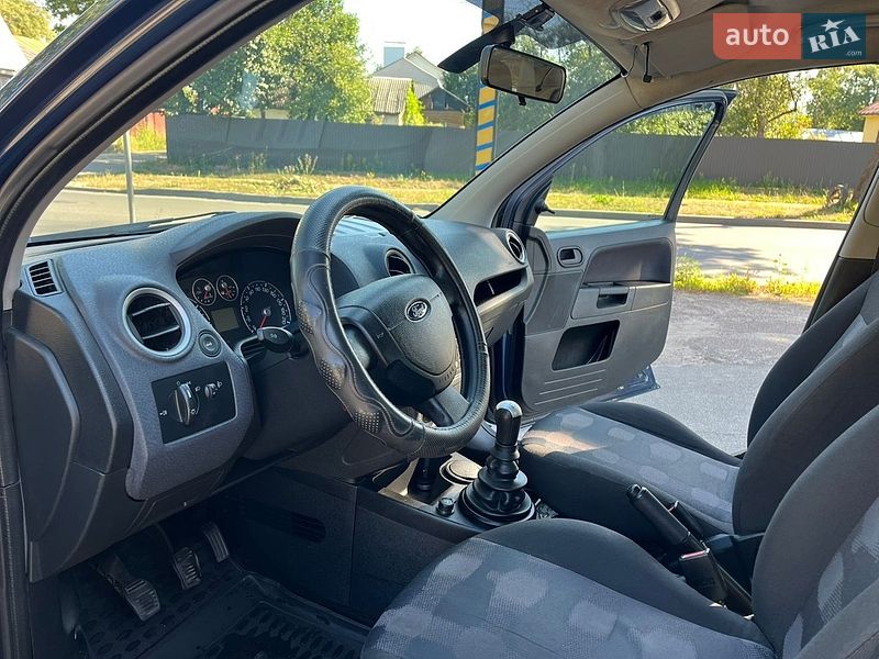 Хэтчбек Ford Fusion 2010 в Чернигове