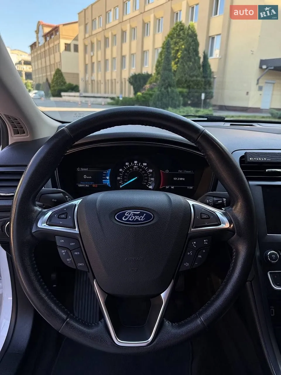 2017 Ford Fusion - мініатюра 10