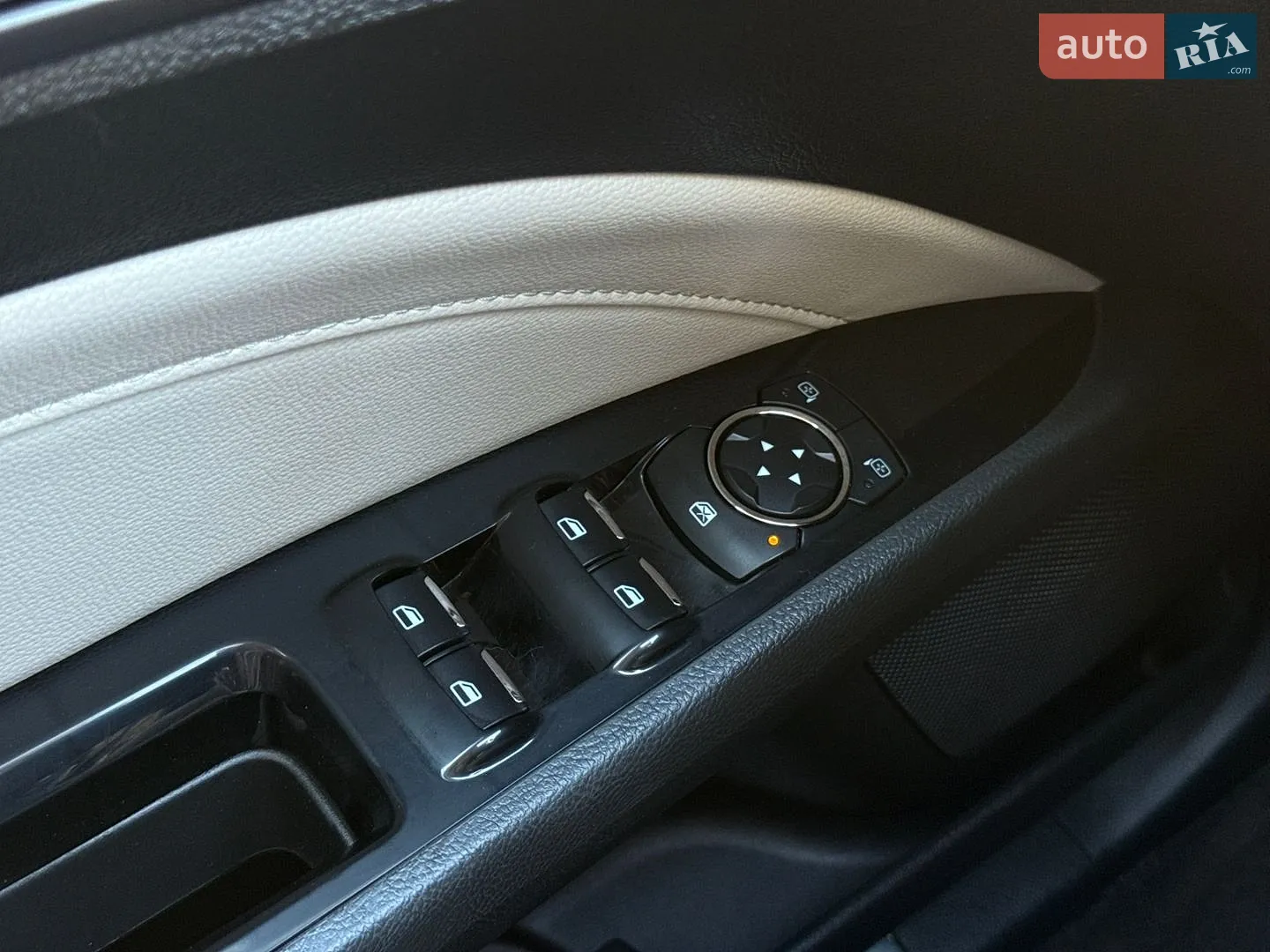 2013 Ford Fusion - мініатюра 36