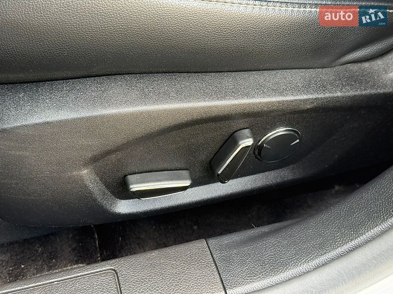 Седан Ford Fusion 2017 в Львові