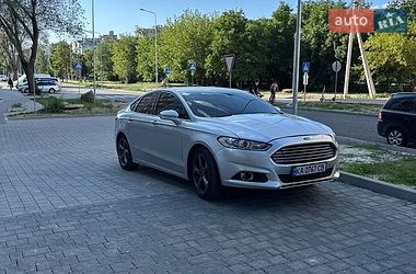 Седан Ford Fusion 2015 в Івано-Франківську