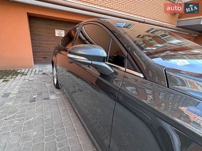 Седан Ford Fusion 2014 в Днепре