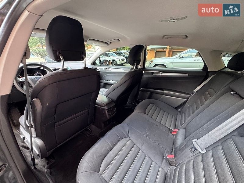 Седан Ford Fusion 2014 в Днепре
