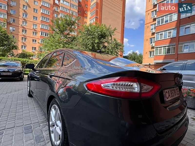 Седан Ford Fusion 2014 в Днепре
