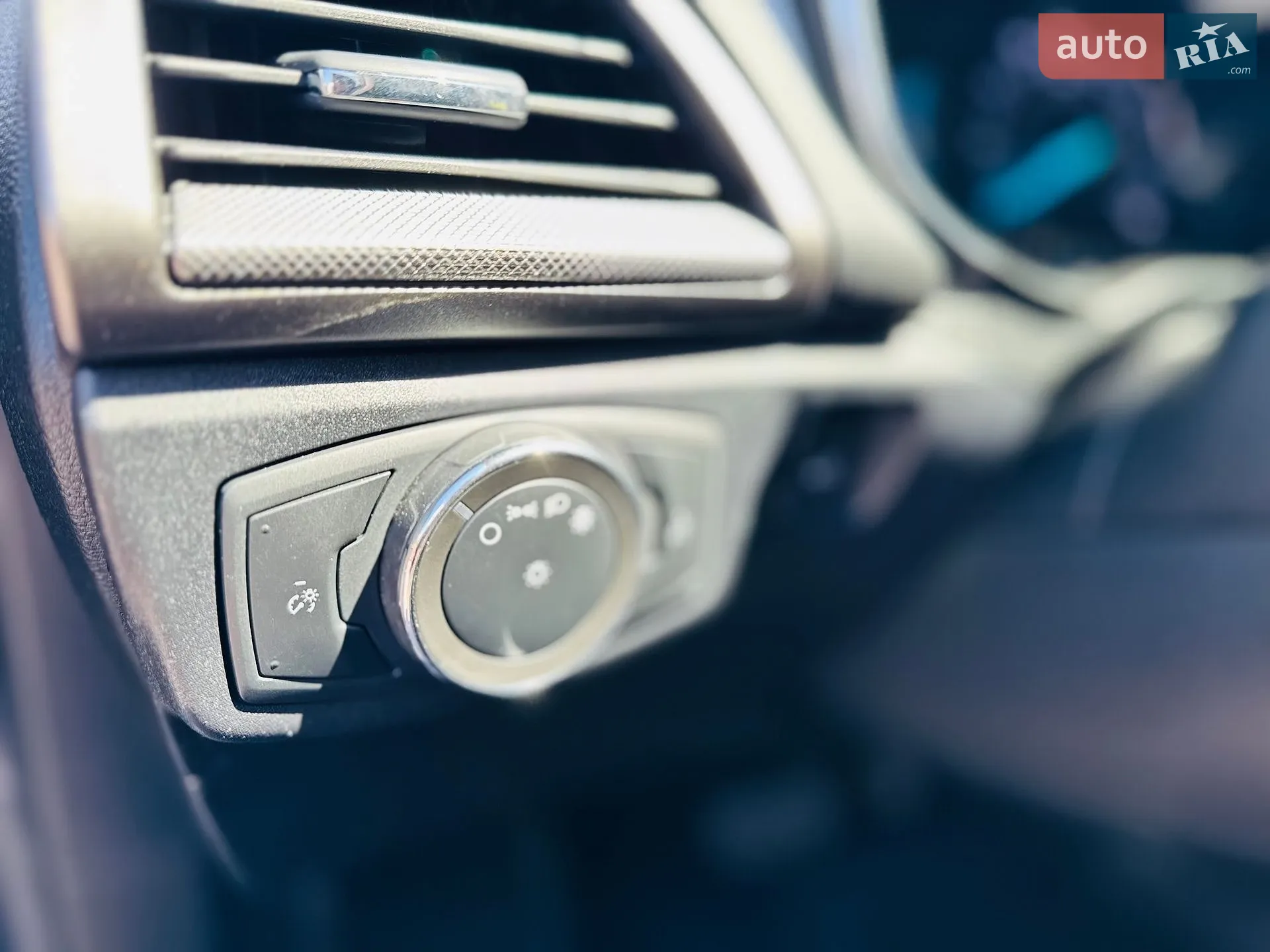 2020 Ford Fusion - мініатюра 33