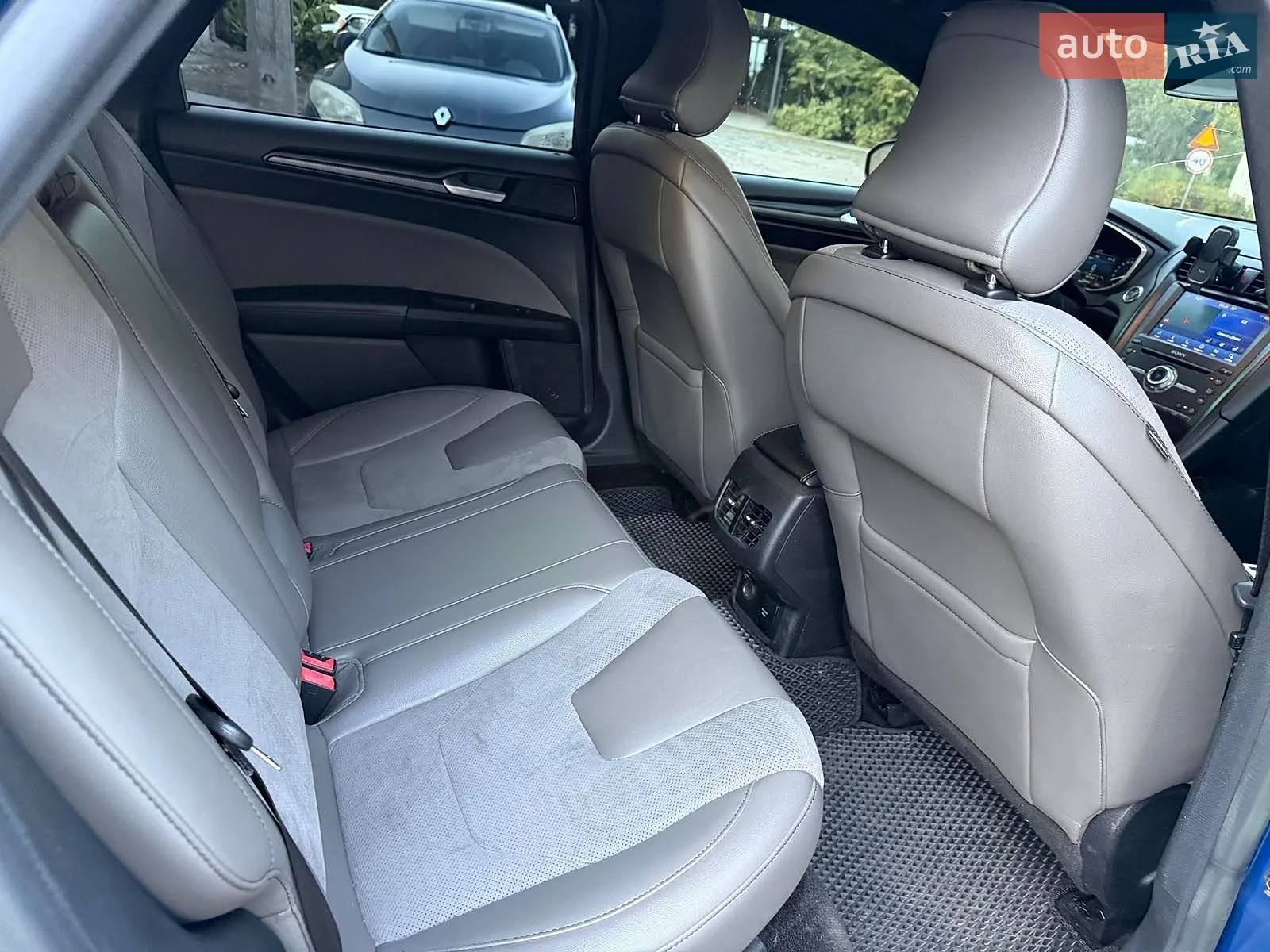 2016 Ford Fusion - мініатюра 25