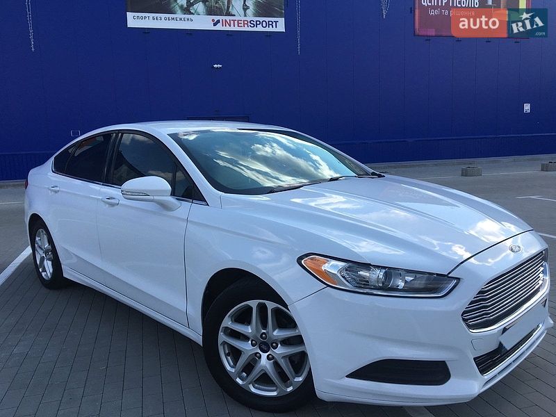 Седан Ford Fusion 2013 в Одесі