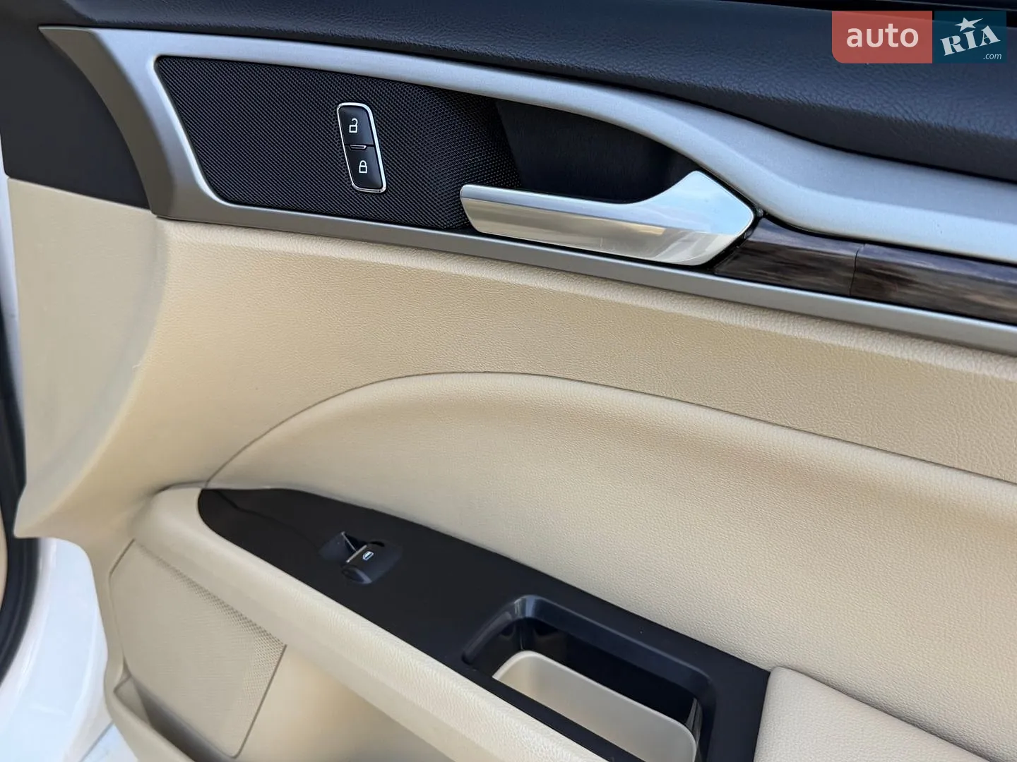 2016 Ford Fusion - мініатюра 34