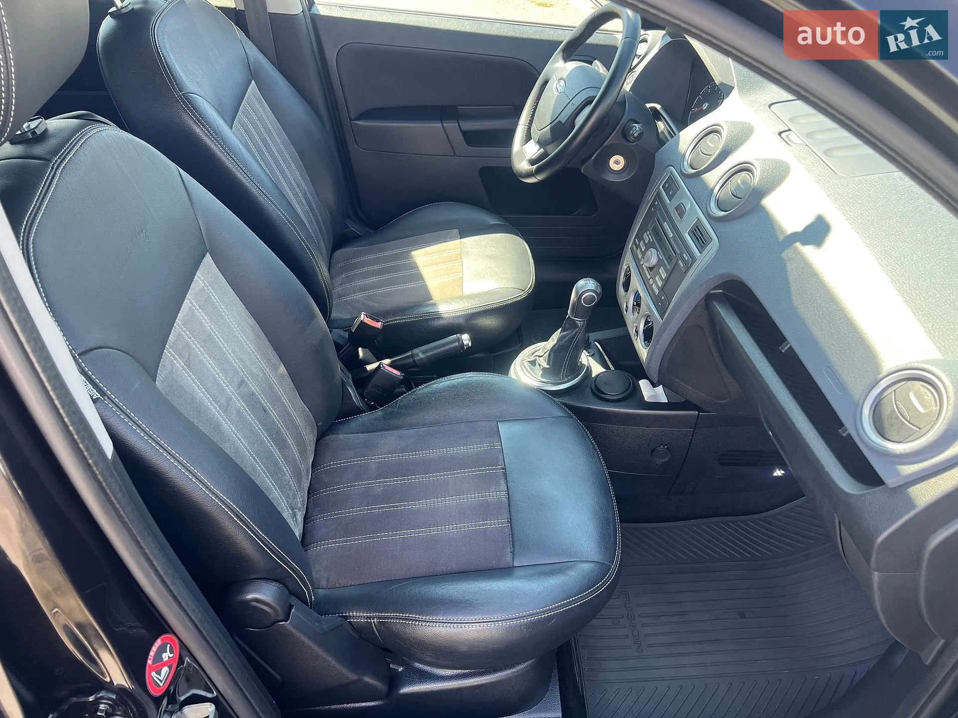 2010 Ford Fusion - мініатюра 18