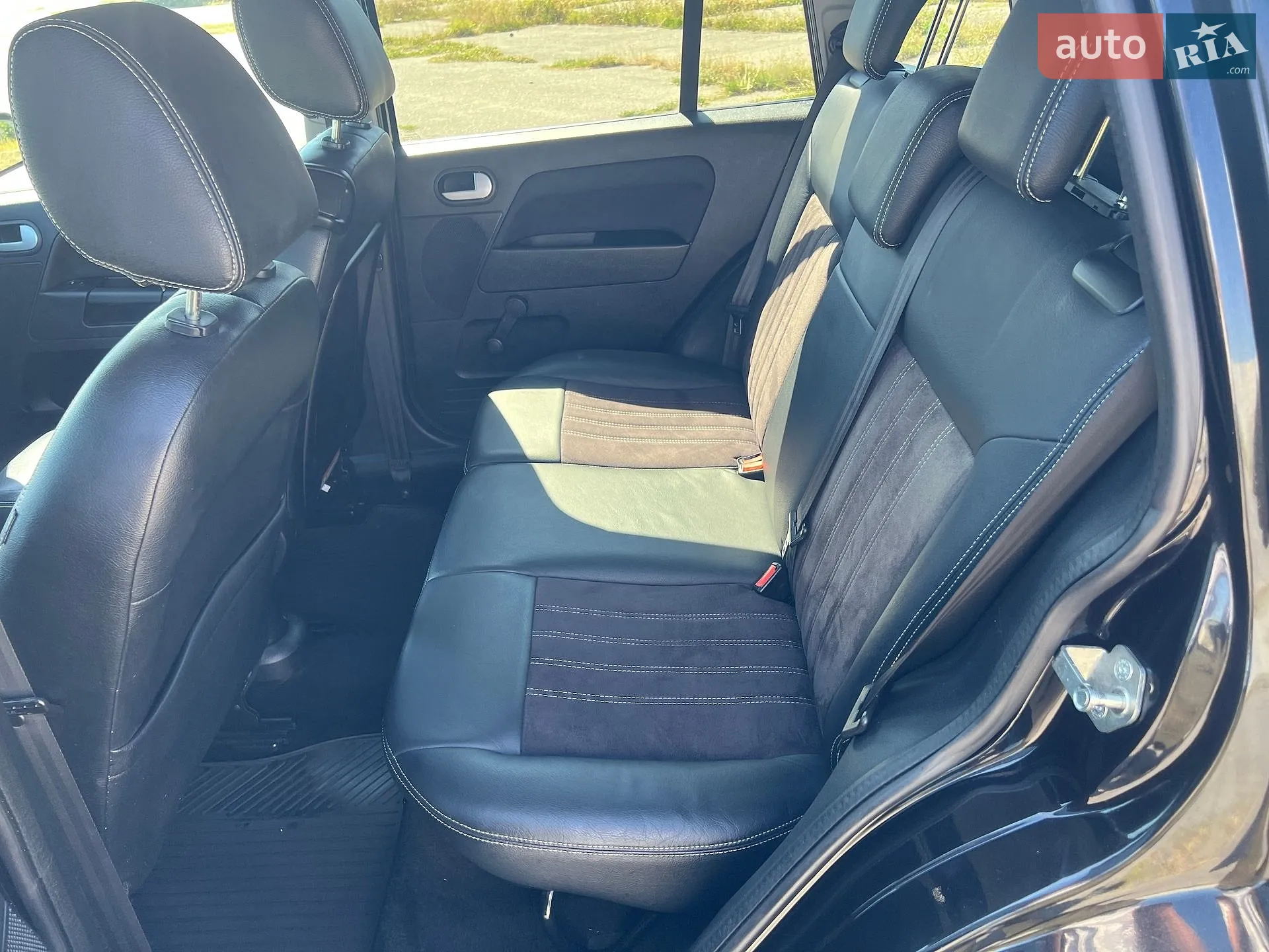 2010 Ford Fusion - мініатюра 26