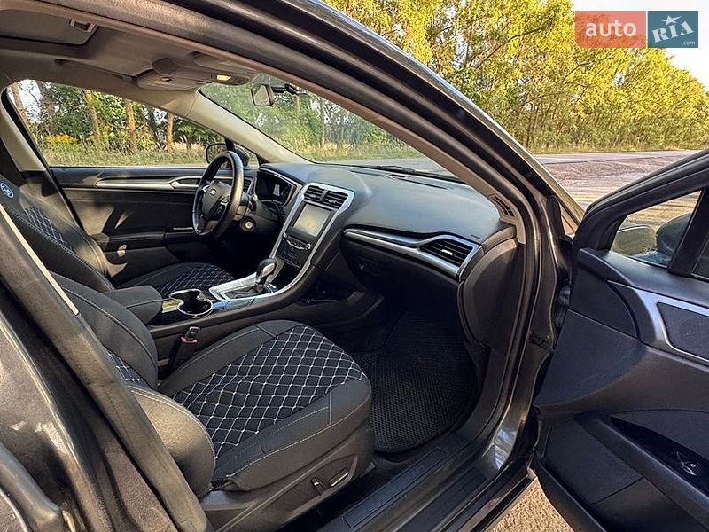 Седан Ford Fusion 2015 в Шостці