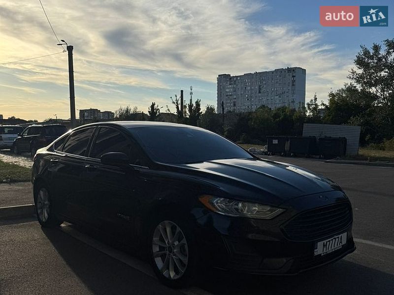 Седан Ford Fusion 2019 в Харкові