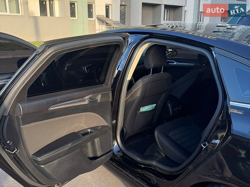 Седан Ford Fusion 2019 в Харкові