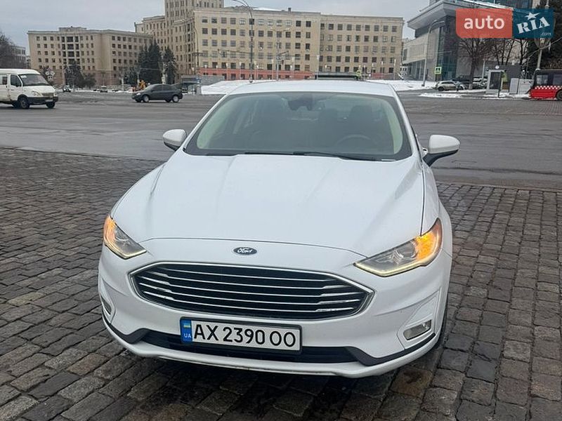 Седан Ford Fusion 2019 в Харкові