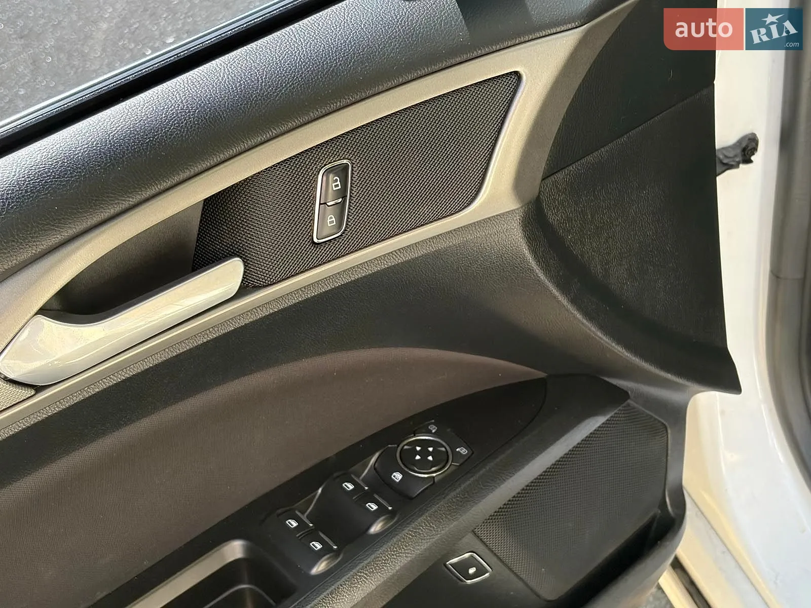 2017 Ford Fusion - мініатюра 17