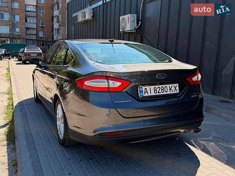 Седан Ford Fusion 2015 в Сквире