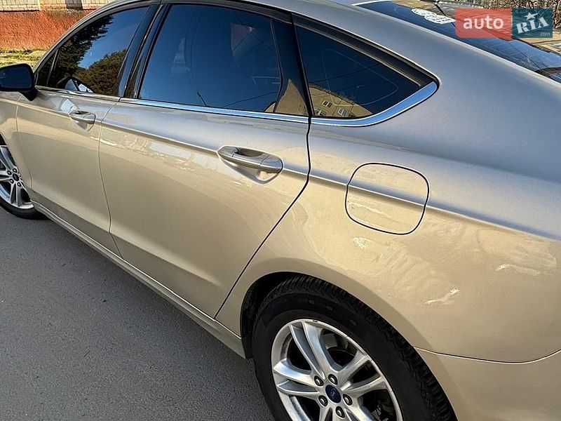 Седан Ford Fusion 2018 в Львове
