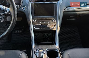 Седан Ford Fusion 2018 в Львове