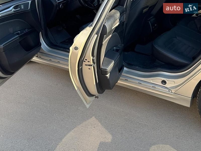 Седан Ford Fusion 2018 в Львове