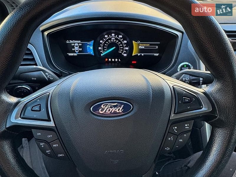 Седан Ford Fusion 2018 в Львове