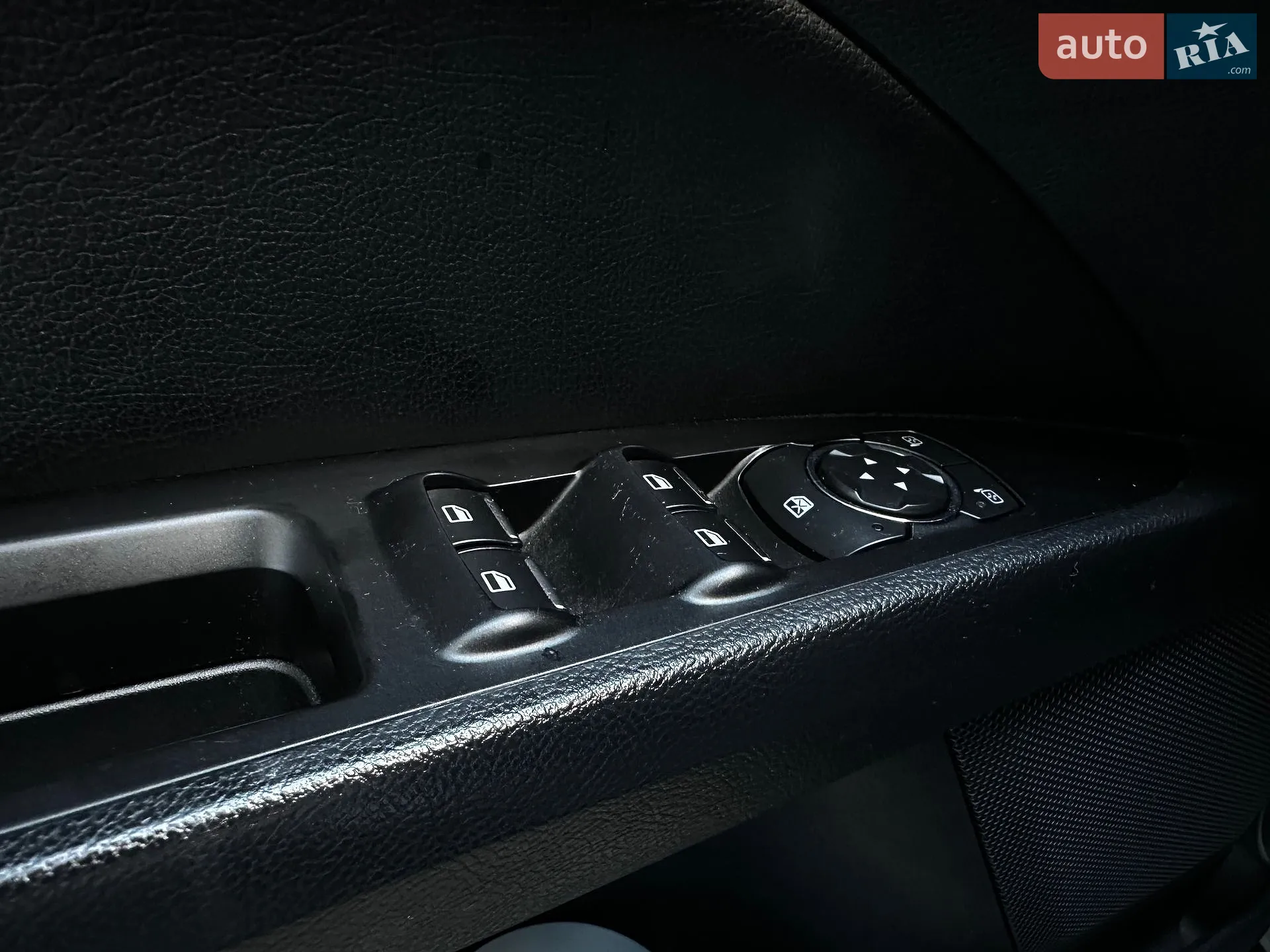 2016 Ford Fusion - мініатюра 33
