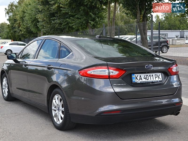 Седан Ford Fusion 2015 в Білій Церкві