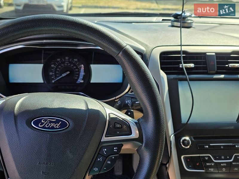 Седан Ford Fusion 2015 в Одессе