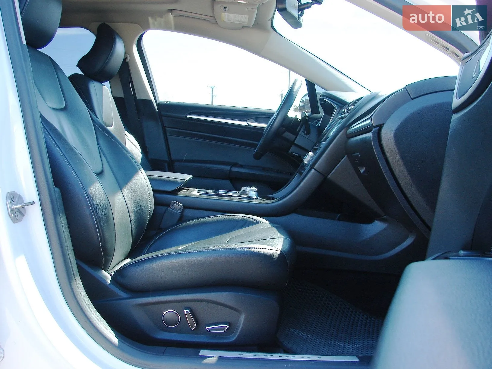 2017 Ford Fusion - мініатюра 23