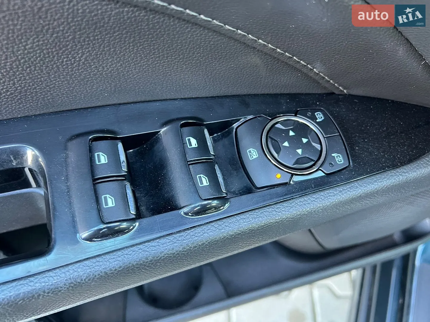 2013 Ford Fusion - мініатюра 26