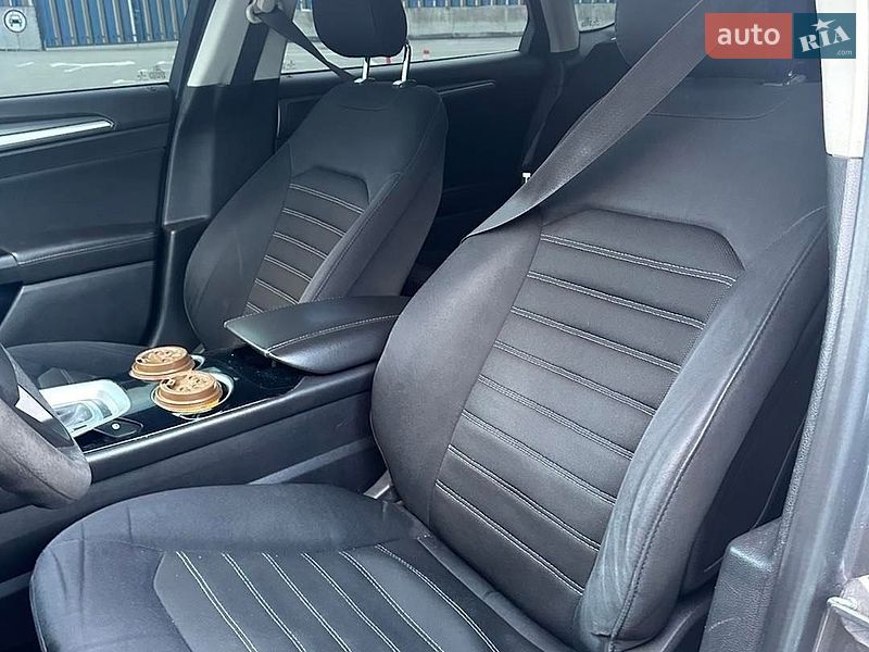 Седан Ford Fusion 2012 в Львове