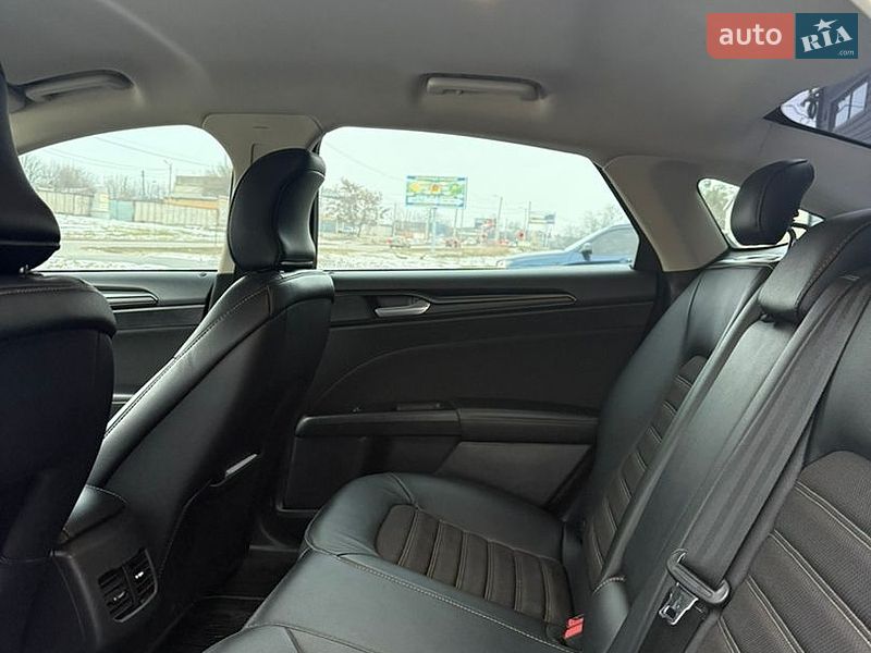 Седан Ford Fusion 2018 в Кропивницком
