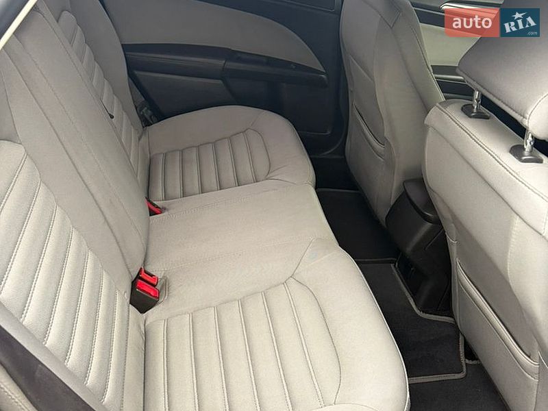 Седан Ford Fusion 2015 в Киеве