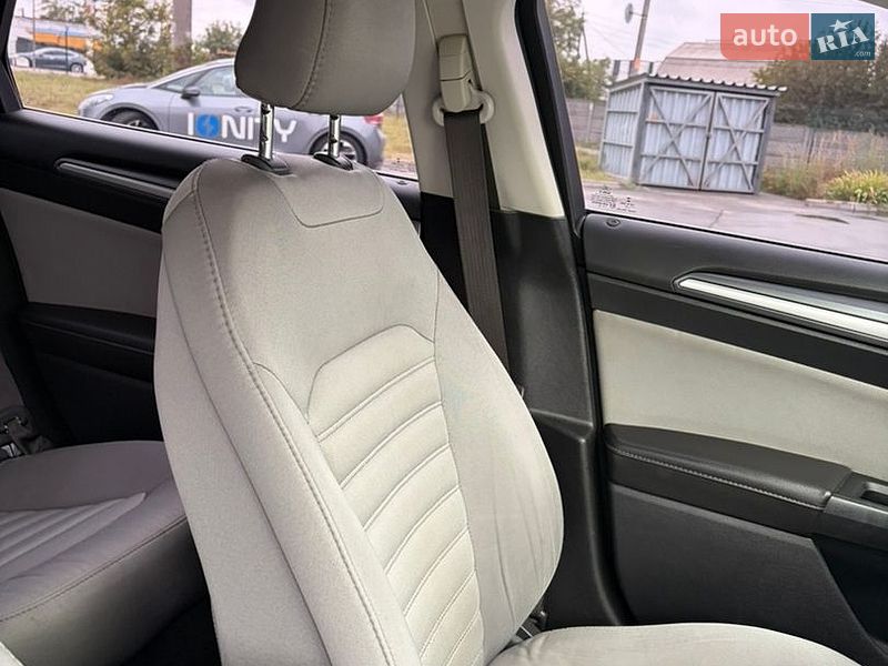 Седан Ford Fusion 2015 в Киеве